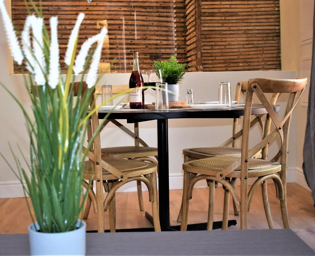Apartamentos Colmeia Lisbon Apartment